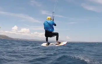 premiers sauts kitesurf