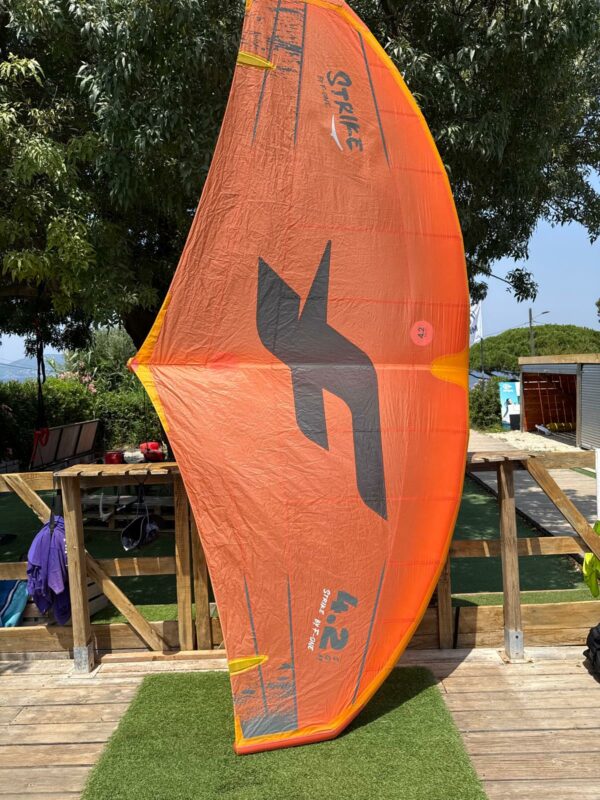 F-one strike V1 4,2m2 wingfoil occasion