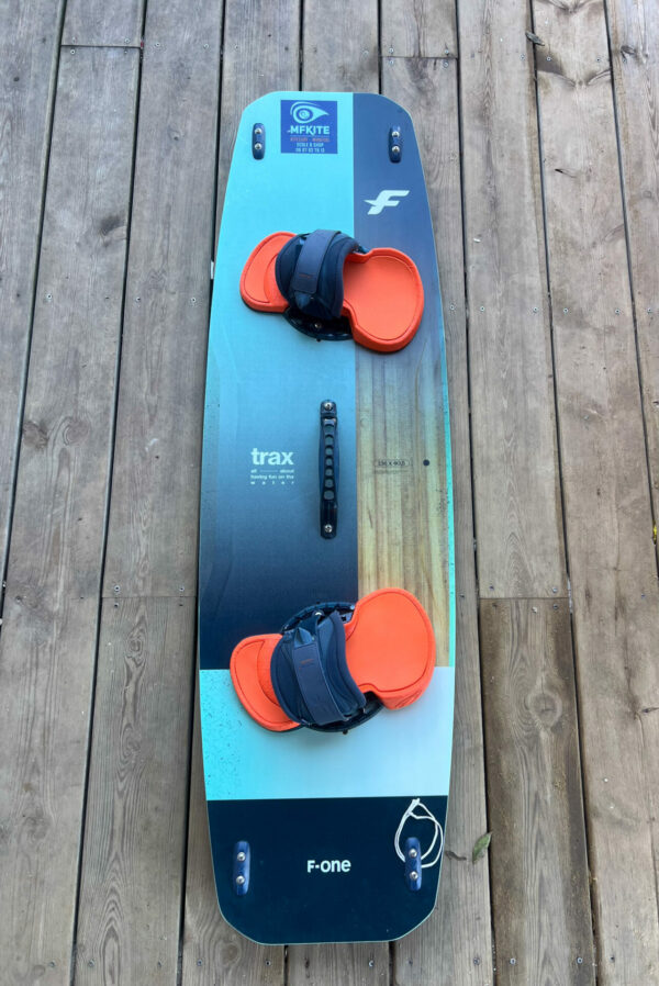 F-one TRAX 2024 136x40,5 fone trax planche occasion kitesurf 2024