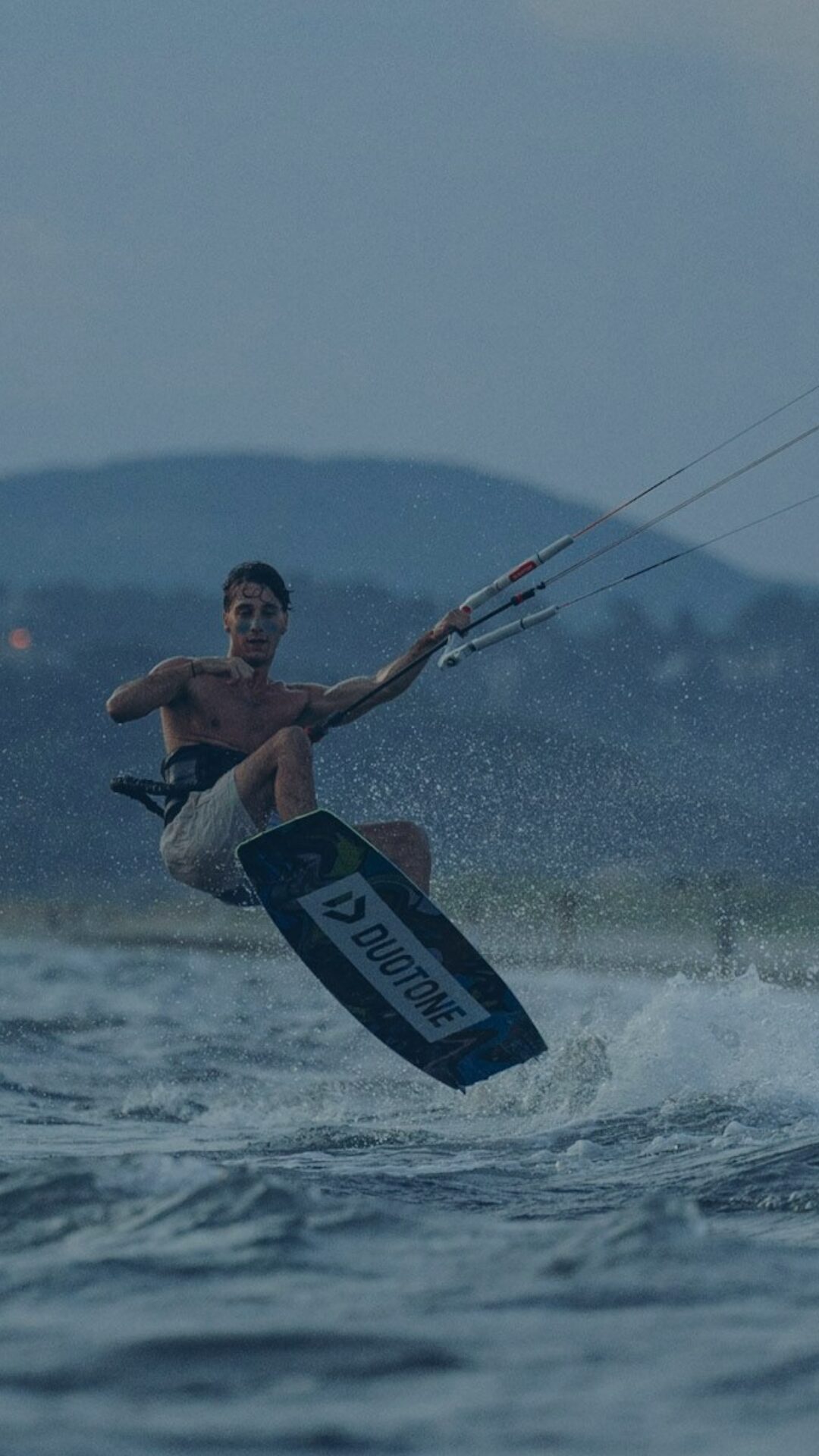 Lilian moniteur kitesurf wingfoil mfkite